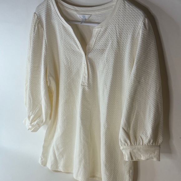 Time and Tru Cream Textured Blouse - Picture 4 of 4